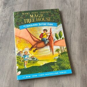 : Dinosaurs Before Dark Book